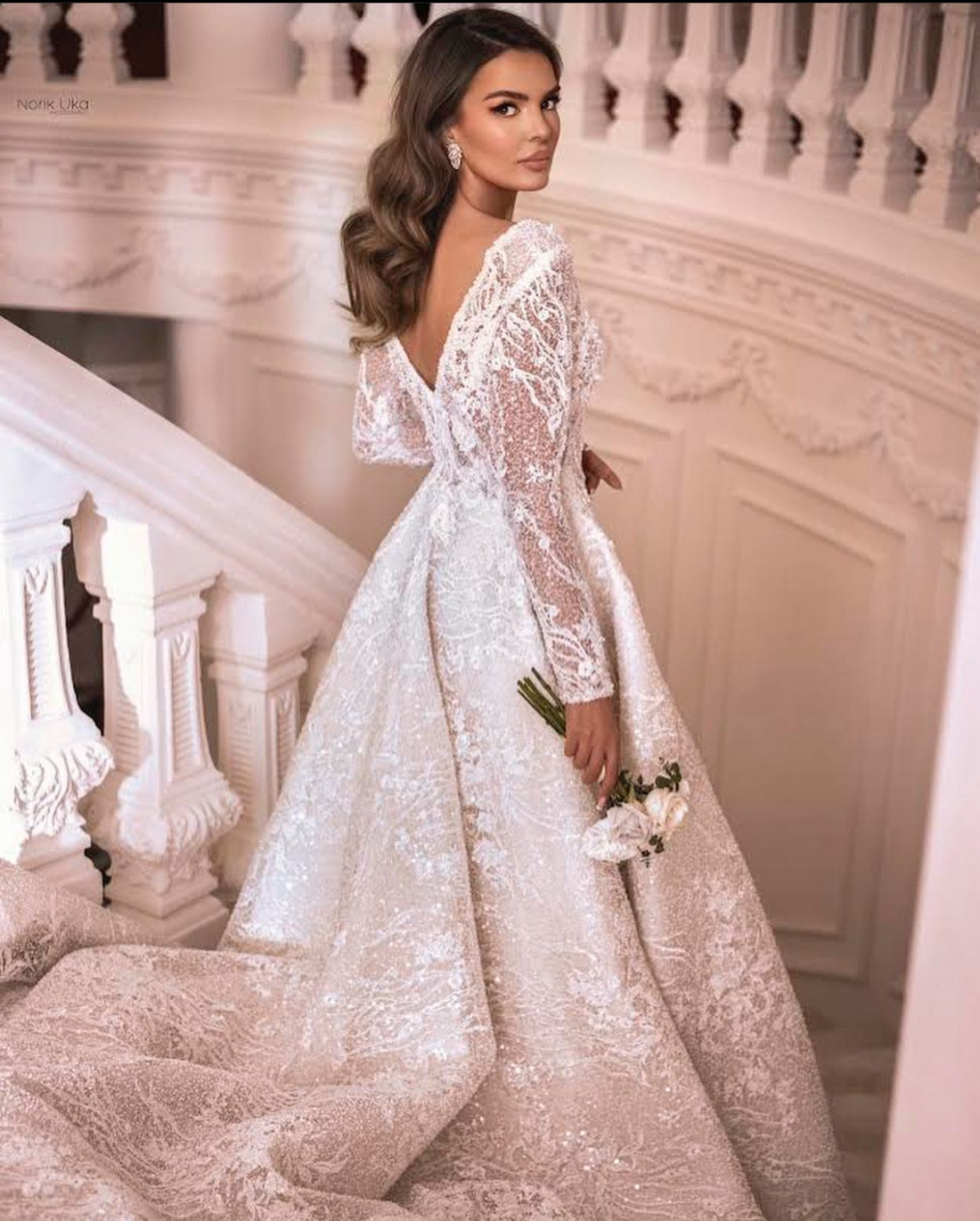 The advantage of a tailored wedding dress / dress